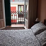 马诺利高级旅馆 *