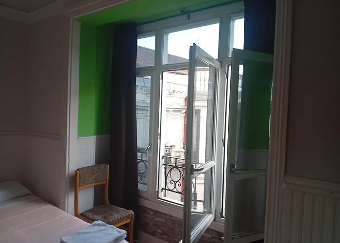 Manoli Guest house *